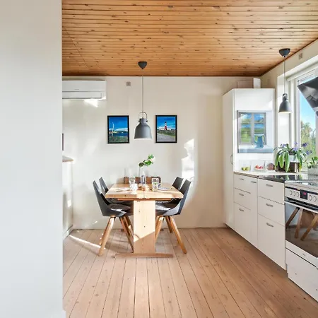2 Bedroom Beautiful In Holiday home Follenslev